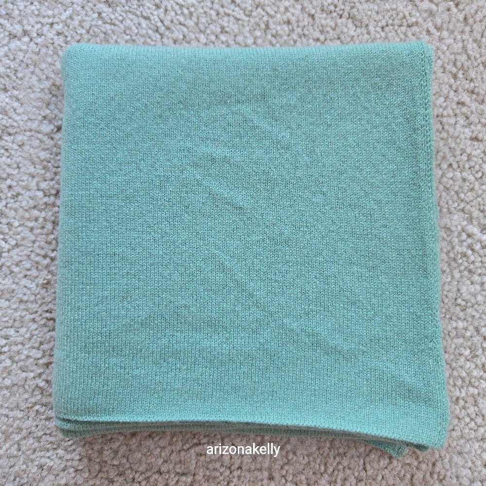 NWT Woolovers Cashmere Knit Scarf Sage Green - Picture 13 of 13